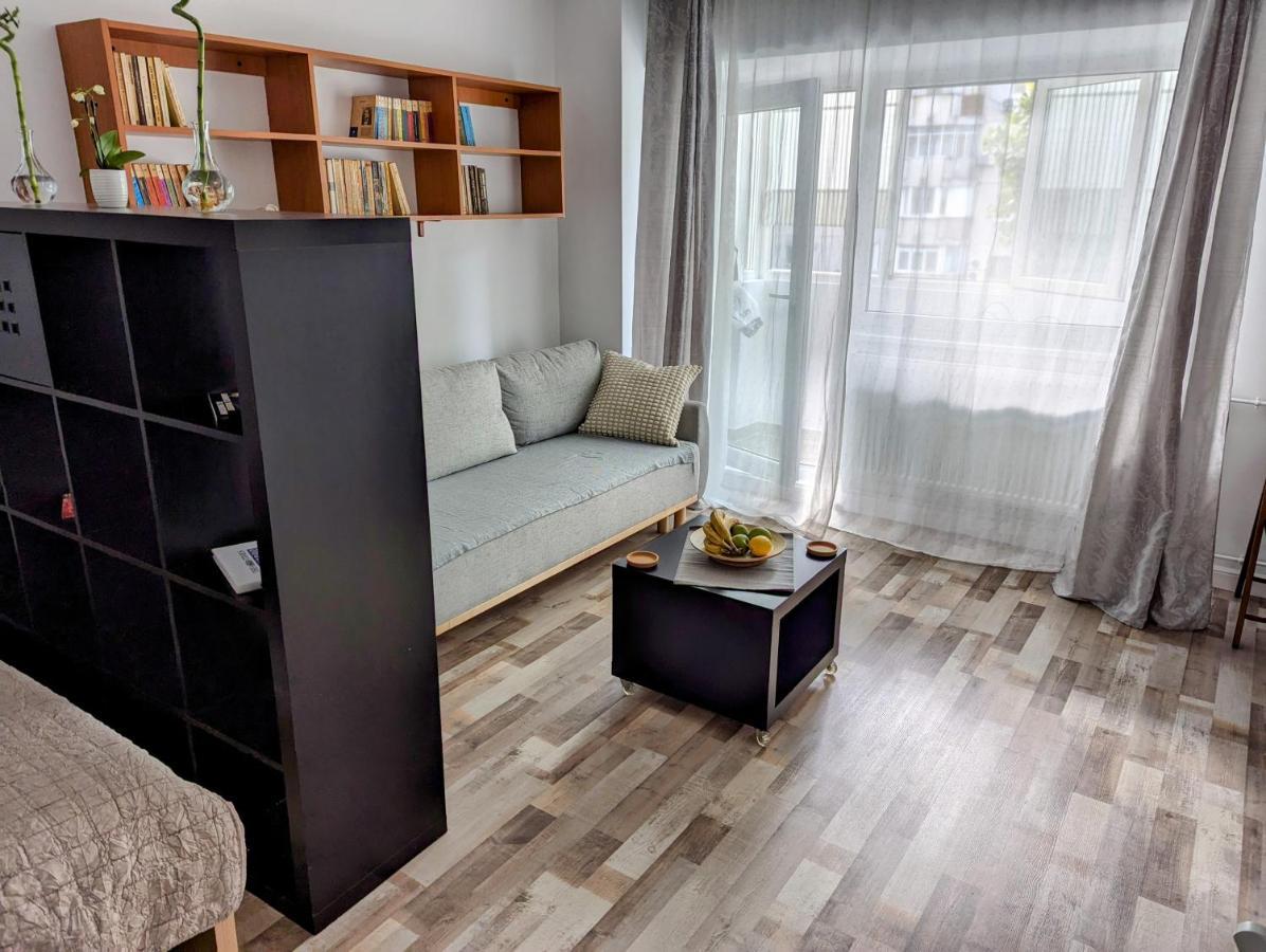 Sebastian Studio Apartment Bukarest Exteriör bild