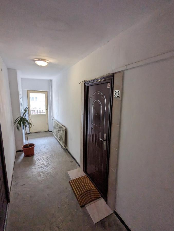 Sebastian Studio Apartment Bukarest Exteriör bild