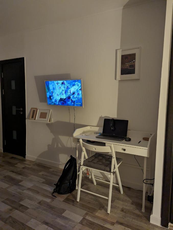 Sebastian Studio Apartment Bukarest Exteriör bild