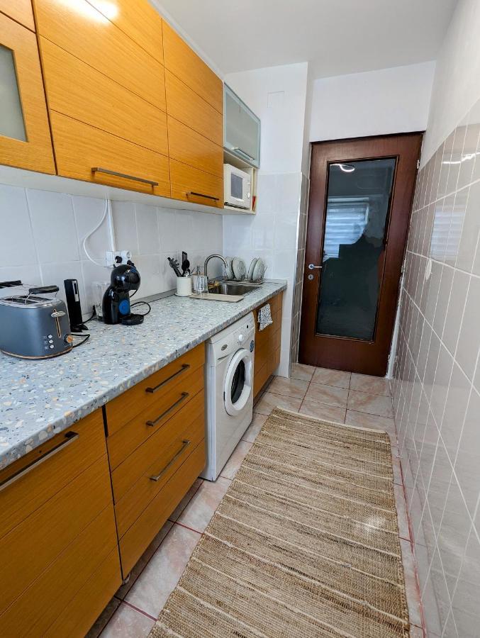Sebastian Studio Apartment Bukarest Exteriör bild