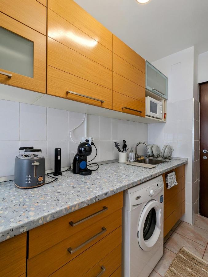 Sebastian Studio Apartment Bukarest Exteriör bild