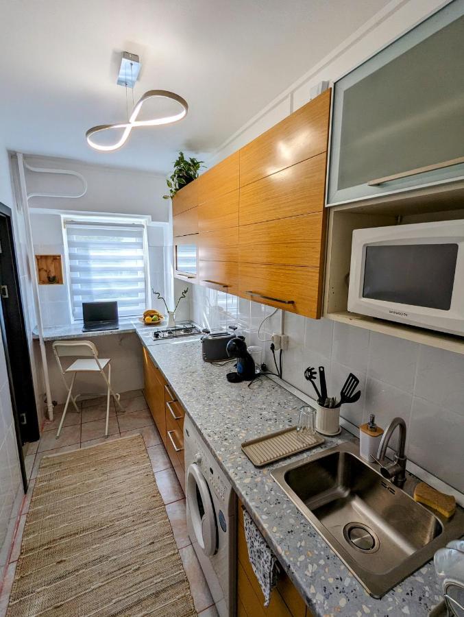 Sebastian Studio Apartment Bukarest Exteriör bild