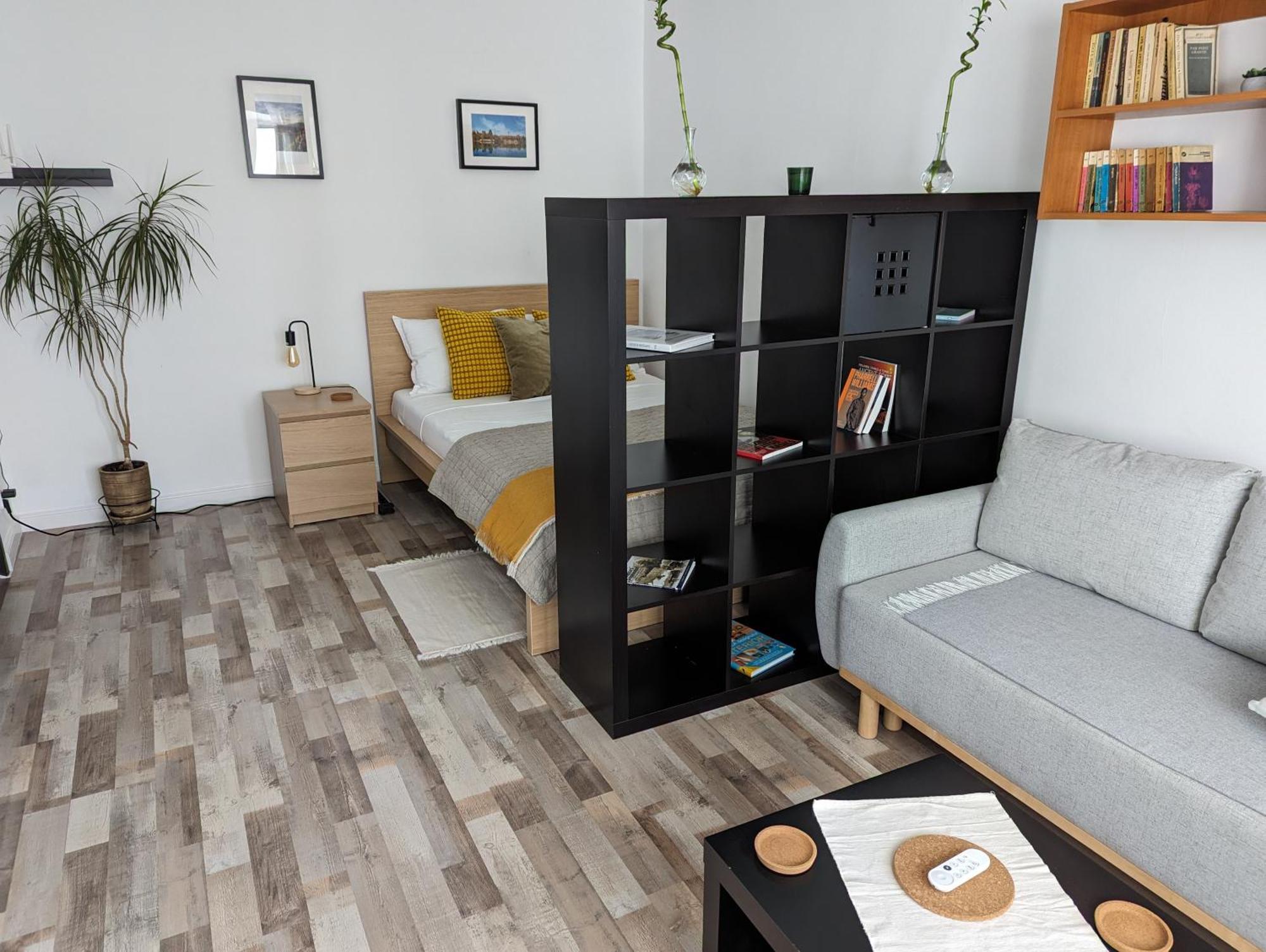 Sebastian Studio Apartment Bukarest Exteriör bild